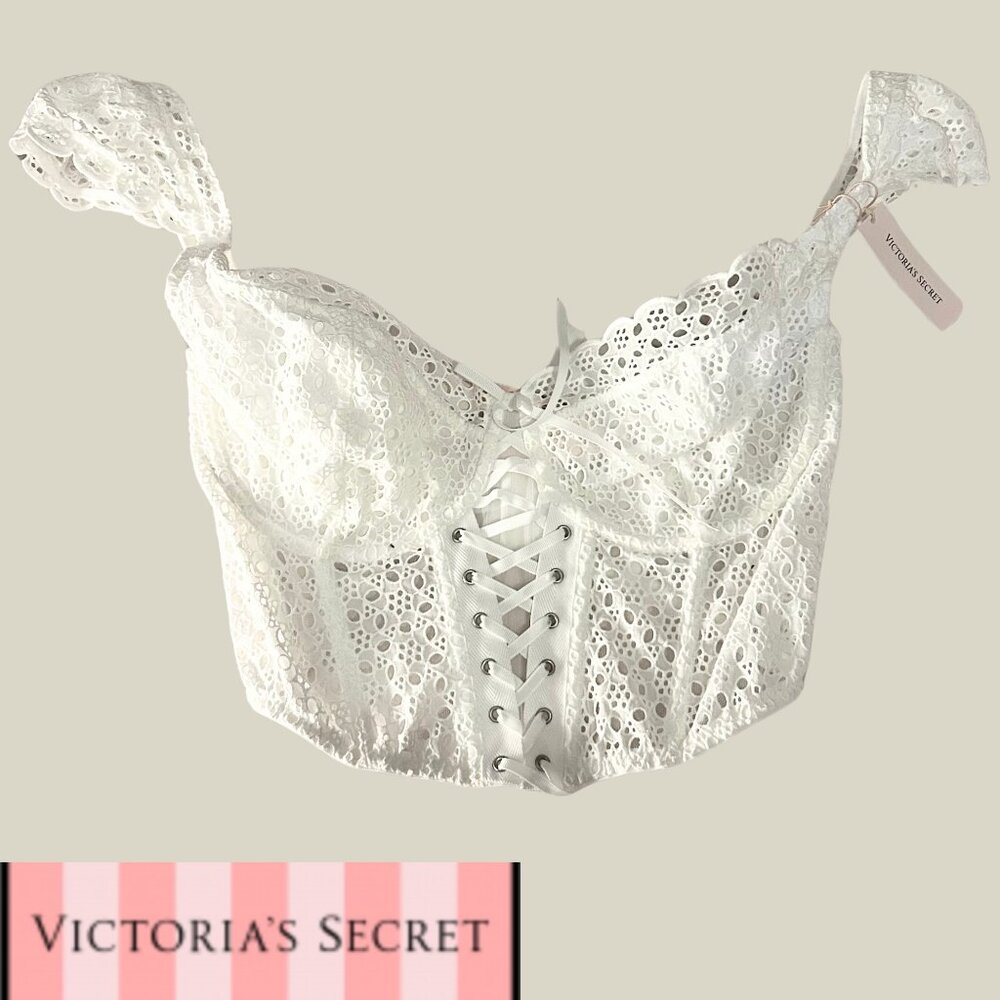 Lace Sweetheart Bustier corset with floral lace detailing in white (S/DD)